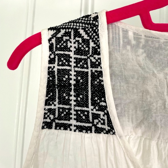 World Market v-neck embroidered boho tank - Picture 3 of 5